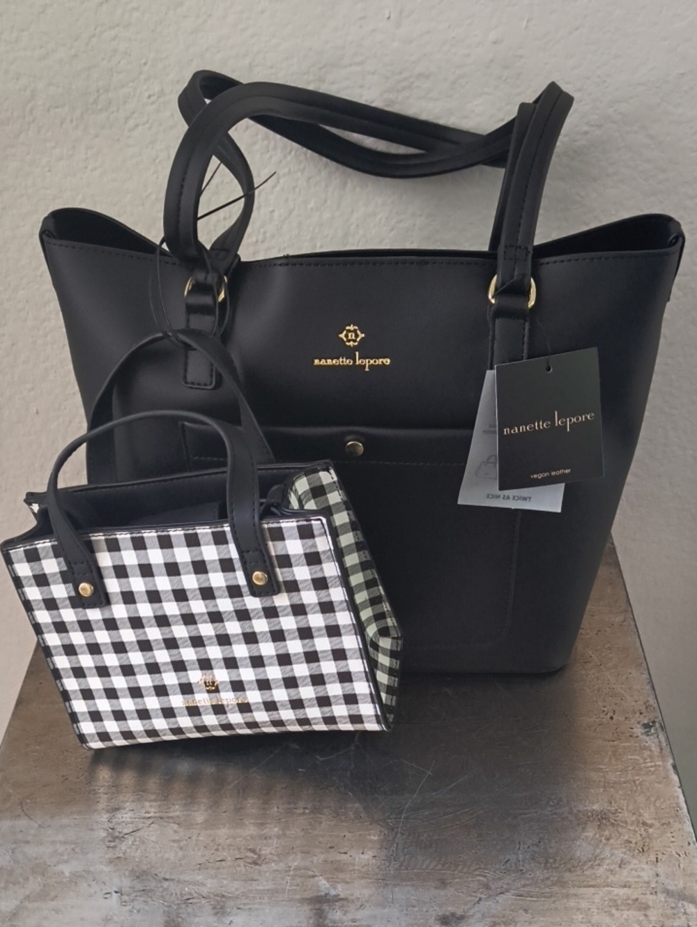 2-in-1 Handbag 🖤
